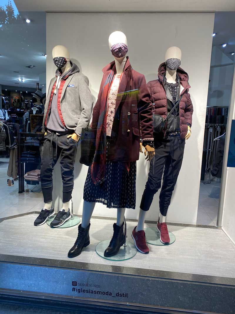NEW WINDOW, NEW ARRIVALS : COL·LECCIO BLACK & BORDEUX