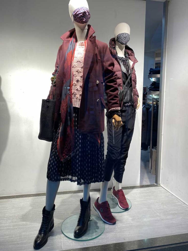 NEW WINDOW, NEW ARRIVALS : COL·LECCIO BLACK & BORDEUX