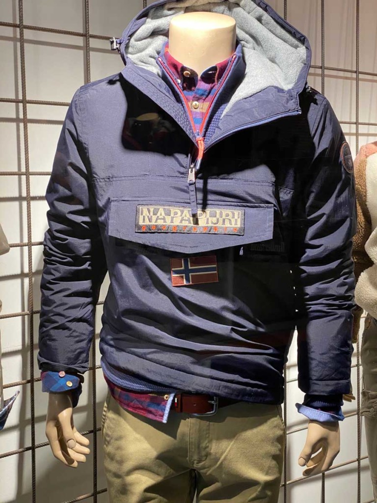 GAUDEIX DE LES ICONS BY NAPAPIJRI, ara també de PROMO ABRIGA'T