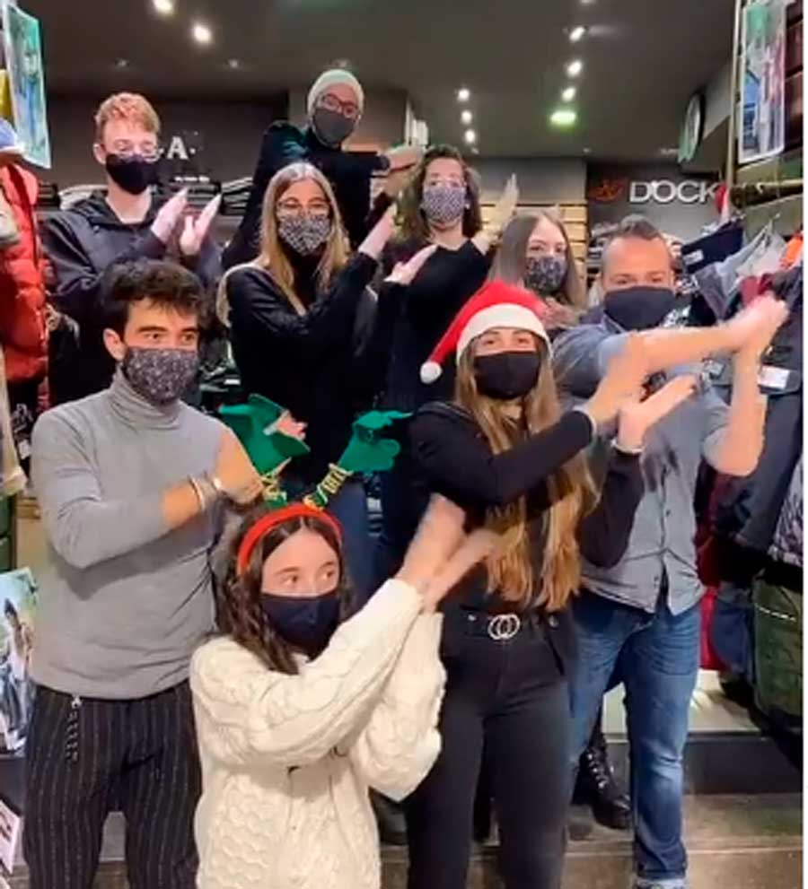 TOT EL TEAM IGLESIASMODA_DSTIL ET DESITJA UN FELIÇ 2021