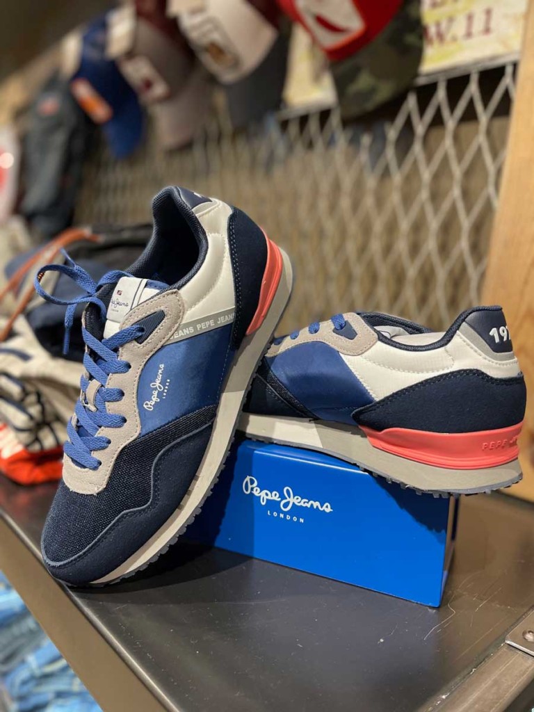 New arrivals. New season. New colors