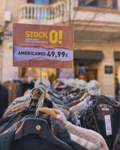 Ja de FORA STOCKS 🔥🔥 Preus únics i irrepetibles 🎯 Davant de la botiga 🎯 Divendres 28 i dissabte 1 🎯