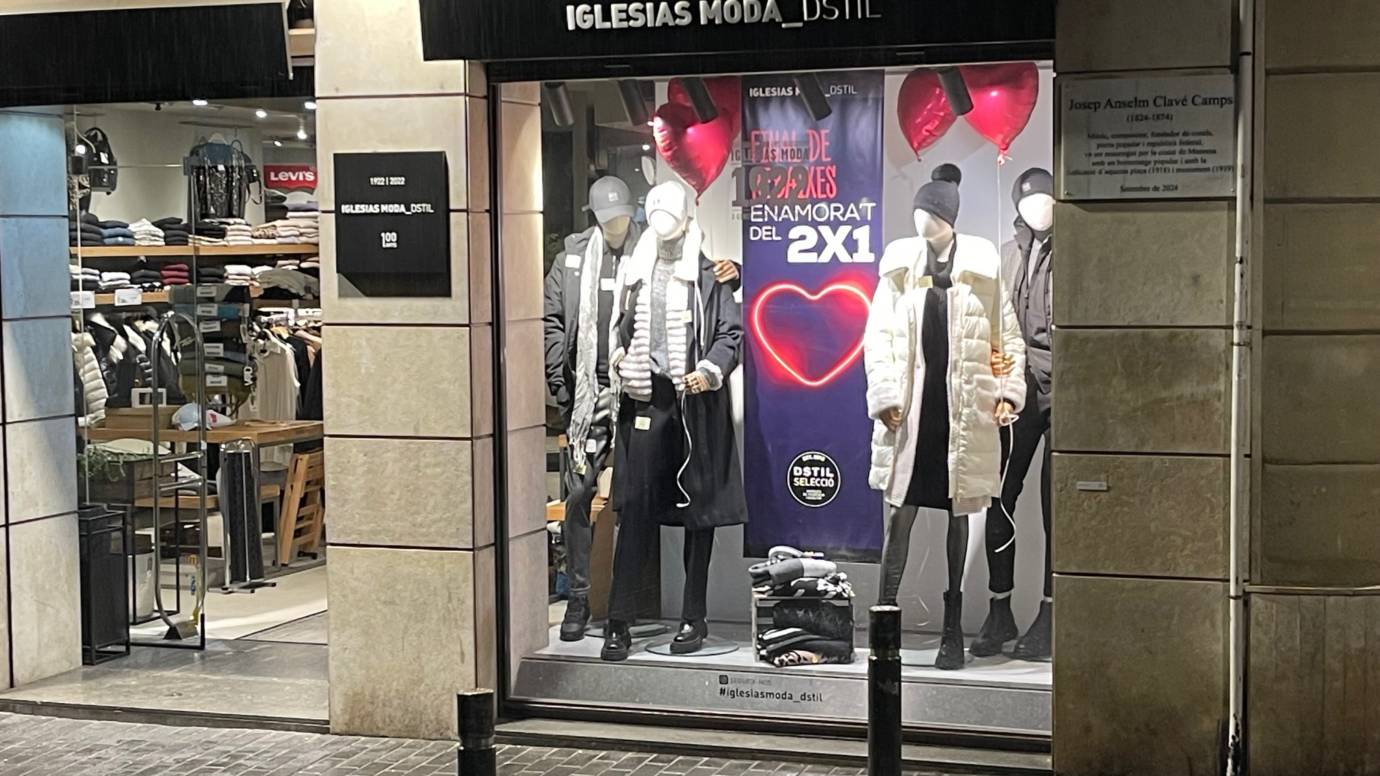 ENAMORA’T DEL 2x1 💘🎯 Gaudeix de Sant Valentí. La segona peça serà de franc!! 🥂❤