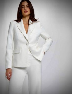 ⭐️ White Blazer by Morgan ⭐️ Totalment IN LOVE 🤍