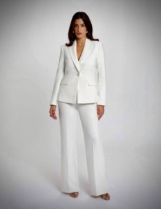 ⭐️ White Blazer by Morgan ⭐️ Totalment IN LOVE 🤍