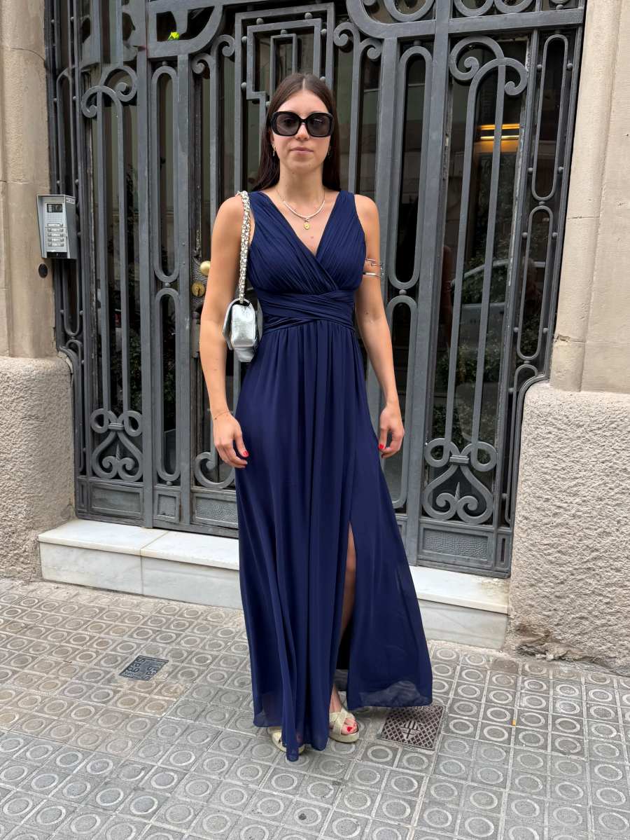 NEW BÀSICS EVENTS ❤️💙 Vestit Blue o Wine. Tu tries. Sempre perfectes.